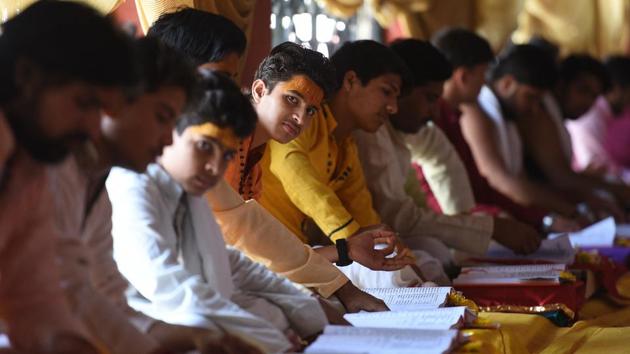 Ujjain is one of the ‘religious centres’ of Madhya Pradesh; others include Maheshwar, Khandwa and Amarkantak. “You cannot count the number of godmen in Ujjain. There’s one in every area,” said Vijay Sharma, a travel agent. While the state BJP government’s relationship with Babas is the most extensive, the Congress, when in power, appointed and offered tickets to religious leaders too. (Raj K Raj / HT Photo) Ujjain is one of the ‘religious centres’ of Madhya Pradesh; others include Maheshwar, Khandwa and Amarkantak. “You cannot count the number of godmen in Ujjain. There’s one in every area,” said Vijay Sharma, a travel agent. While the state BJP government’s relationship with Babas is the most extensive, the Congress, when in power, appointed and offered tickets to religious leaders too. (Raj K Raj / HT Photo)