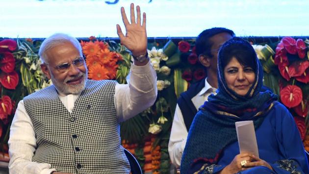 The BJP and PDP stitched up a power-sharing pact in 2015 but cracks surfaced soon after.(AFP)