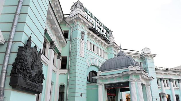 The city’s suburban stations are many things — a time capsule, a museum that showcases various sides of Russian and Soviet history (Utpaal Sorkkar/ht photo)