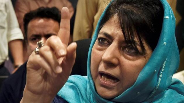 Outgoing Jammu and Kashmir chief minister Mehbooba Mufti addresses a press conference in Srinagar on Tuesday.(PTI Photo)