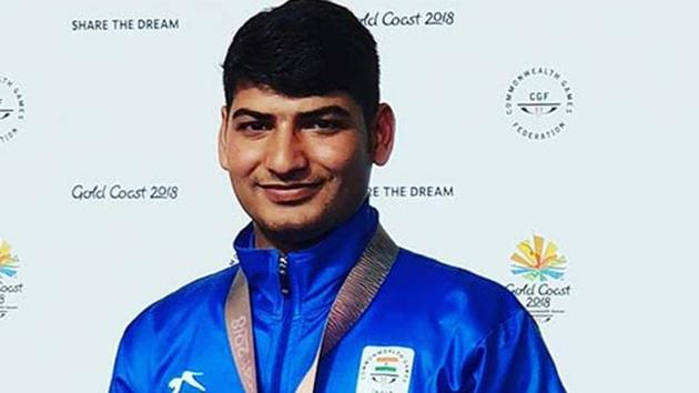 Om Prakash Mitharwal won the gold medal in 50m free pistol category at the KSS Memorial Shooting Championship.(Twitter)