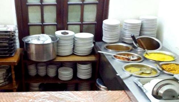 To ensure that the food served in its canteens is wholesome and hygienic, the government is training people as food safety supervisors for cafeterias run by its departments.(HT File Photo) To ensure that the food served in its canteens is wholesome and hygienic, the government is training people as food safety supervisors for cafeterias run by its departments.(HT File Photo)
