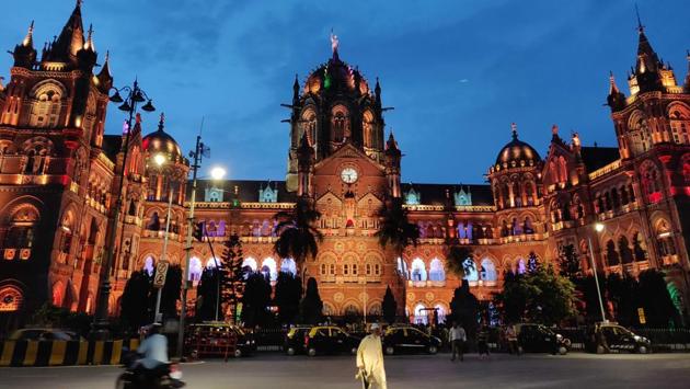 The Chattrapathi Shivaji Terminus (CST) railway station is pictured with its lights on in the early hours in Mumbai, Maharashtra on June 21, 2018. (Punit Paranjpe / AFP) The Chattrapathi Shivaji Terminus (CST) railway station is pictured with its lights on in the early hours in Mumbai, Maharashtra on June 21, 2018. (Punit Paranjpe / AFP)