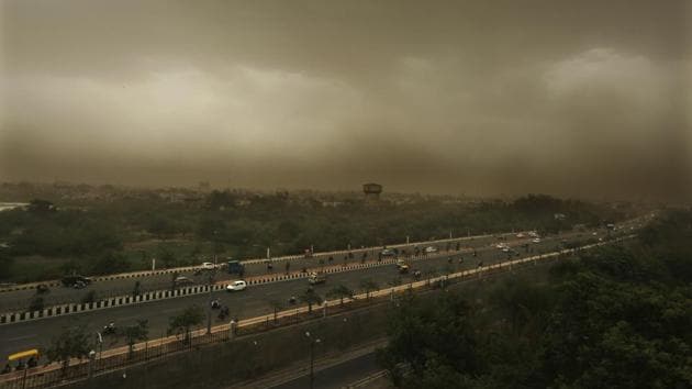 A dust storm accompanied by rains is seen over Lucknow's skyline, Uttar Pradesh on June 18, 2018. (Rajesh Kumar Singh / AP) A dust storm accompanied by rains is seen over Lucknow's skyline, Uttar Pradesh on June 18, 2018. (Rajesh Kumar Singh / AP)