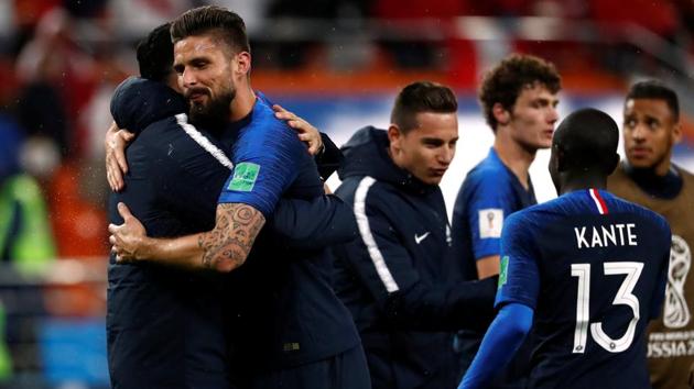 French team players celebrate their entry into the Round of 16 at the FIFA World Cup. (REUTERS)