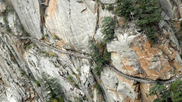 Gartang Gali in Nelong Valley has a 105-metre wooden walkway bridge. It served as an ancient trade route to Tibet.(HT File)
