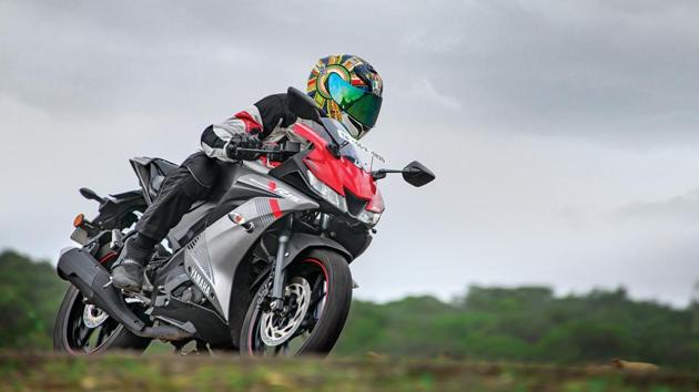 Here S The 18 Yamaha Yzf R15 V3 0 Review Test Ride