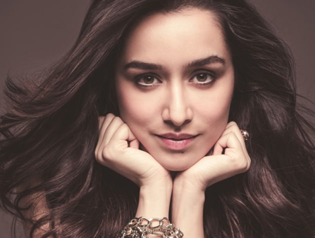 This is the most pleasing video of Shraddha Kapoor dancing and twirling we’ve ever seen. Scroll down to watch. (Instagram)