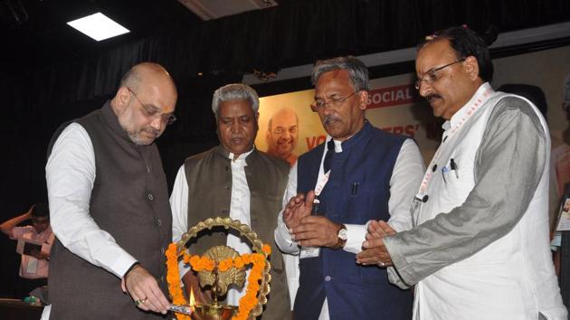 (From Left) BJP chief Amit Shah, party general secretary Ramlal, CM Trivendra Singh Rawat and BJP state president Ajay Bhatt at Social Media Volunteers’ Meet in Dehradun on Sunday. (Vinay S Kumar/HT) (From Left) BJP chief Amit Shah, party general secretary Ramlal, CM Trivendra Singh Rawat and BJP state president Ajay Bhatt at Social Media Volunteers’ Meet in Dehradun on Sunday. (Vinay S Kumar/HT)