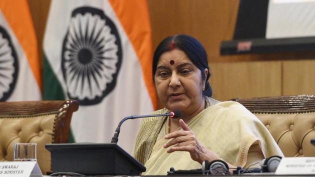 External affairs minister Sushma Swaraj addresses a press conference at Jawahar Bhawan, Janpath in New Delhi.(Mohd Zakir/HT File Photo)