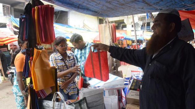With no proper alternatives for plastic, city traders have claimed that their businesses have been severely impacted with the strict implementation of the statewide plastic ban in the city from Saturday. (HT Photo) With no proper alternatives for plastic, city traders have claimed that their businesses have been severely impacted with the strict implementation of the statewide plastic ban in the city from Saturday. (HT Photo)