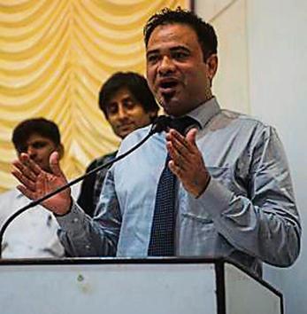 Dr Kafeel Khan addresses journalists at Press Club on Monday. (Pratik Chorge/HT Photo) Dr Kafeel Khan addresses journalists at Press Club on Monday. (Pratik Chorge/HT Photo)