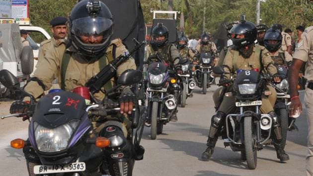 Around 40,000 security personnel from Jammu and Kashmir Police, paramilitary, National Disaster Response Force and the Army, have been deployed for this year’s pilgrimage.(Nitin Kanotra/HT Photo)