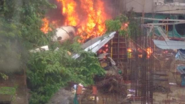 The VT-UPZ, King Air C-90 plane hit a partially-constructed building near Sarvoday Nagar. (Vijayanand Gupta/ HT Photo) The VT-UPZ, King Air C-90 plane hit a partially-constructed building near Sarvoday Nagar. (Vijayanand Gupta/ HT Photo)