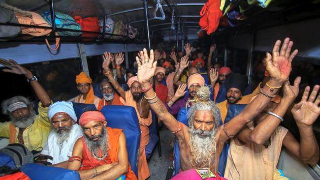 Sadhus raise slogans as they leave for Amarnath Yatra, in Jammu on Thursday.(PTI) Sadhus raise slogans as they leave for Amarnath Yatra, in Jammu on Thursday.(PTI)