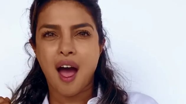 Priyanka Chopra Xxx Xxx Video - Watch Priyanka Chopra demolish the most sexist '90s headlines in new video  | Bollywood - Hindustan Times