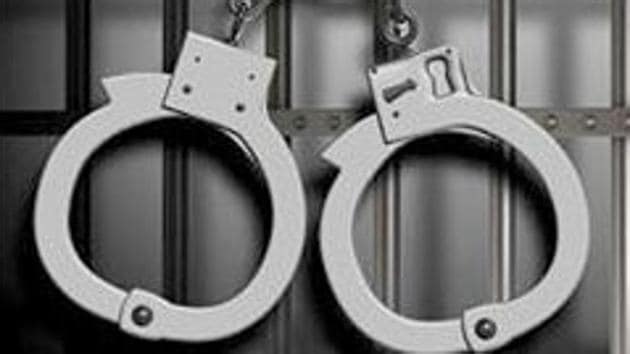 Arrest-handcuffs. Arrest-handcuffs.