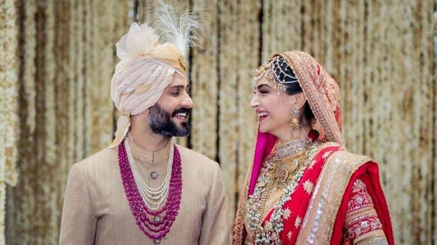 Sonam Kapoor Shares Never Seen Before Wedding Photos Reveals Her Love Story See Pics Hindustan Times Here are some pictures that will show you that sonam and anand are meant to be together. sonam kapoor shares never seen before