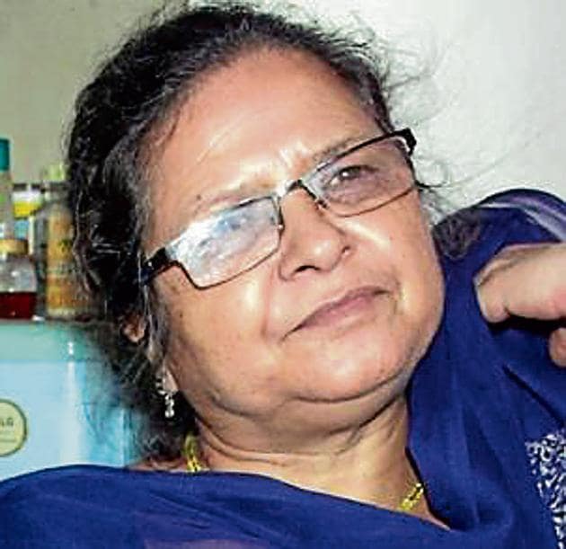 Uttara Pant Bahuguna, 57, the principal of a primary school at Jeyestwari, a remote place in Uttarkashi district of Uttarakhand, sought chief minister Trivendra Singh Rawat’s apology for “publicly humiliating” her and getting her escorted out of a janta darbar. (HT Photo) Uttara Pant Bahuguna, 57, the principal of a primary school at Jeyestwari, a remote place in Uttarkashi district of Uttarakhand, sought chief minister Trivendra Singh Rawat’s apology for “publicly humiliating” her and getting her escorted out of a janta darbar. (HT Photo)