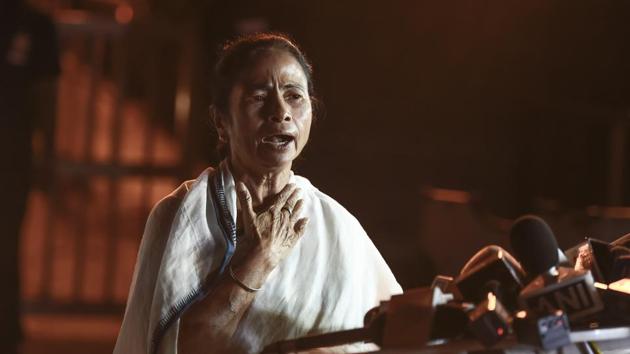 Chief minister of West Bengal Mamata Banerjee speaks to media in New Delhi.(Burhaan Kinu/HT File Photo)