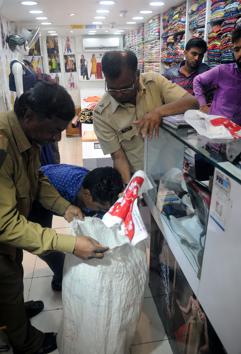 If the government fails to do that, a statewide agitation will be launched, informed Popatlal Ostwal, president of the Poona merchants chamber. (HT File Photo) If the government fails to do that, a statewide agitation will be launched, informed Popatlal Ostwal, president of the Poona merchants chamber. (HT File Photo)