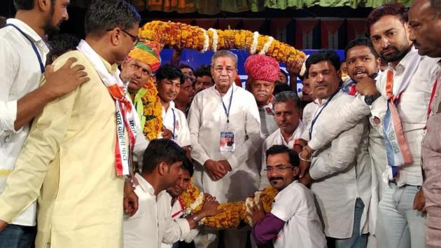 Former BJP leader Ghanshyam Tiwari at the launch of his party Bharat Vahini Party in Jaipur on Tuesday.(HT Photo) Former BJP leader Ghanshyam Tiwari at the launch of his party Bharat Vahini Party in Jaipur on Tuesday.(HT Photo)