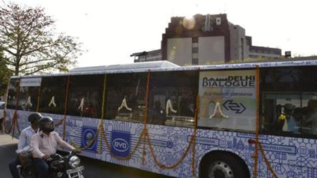 File photo of a DTC electric bus being flagged off on March 10, 2016.(Virendra Singh Gosain/ HT File)