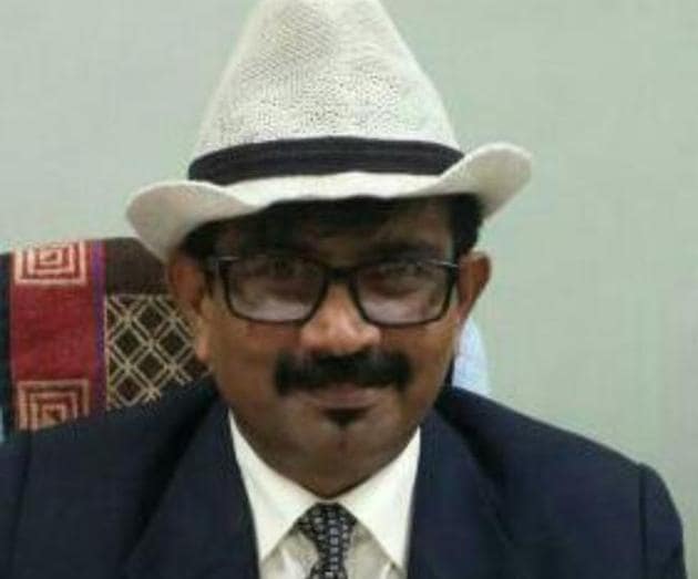 Physics professor at Chaudhry Devi Lal University Praveen Aghamkar (HT Photo) Physics professor at Chaudhry Devi Lal University Praveen Aghamkar (HT Photo)