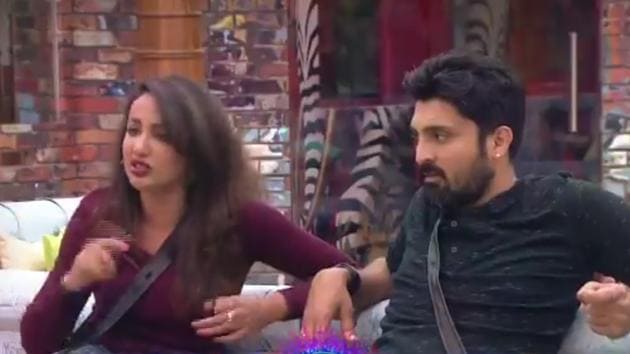 Bigg Boss 2 Telugu episode 24: Tejaswi and Samrat are a couple for a task.