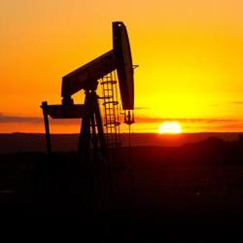 U.S. National Security Advisor John Bolton said in a statement the deployment of the bomber force and USS Abraham Lincoln Carrier Strike Group would send an “unmistakable message” to Iran, and that the U.S. is prepared to respond to any attack.(AFP)