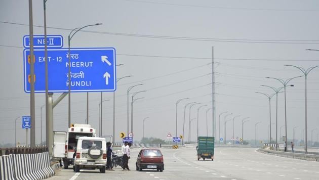 The opening of the expressway was expected to reduce congestion on city roads as well as bring down air pollution levels in Delhincr by 50%. (Sakib Ali /HT Photo) The opening of the expressway was expected to reduce congestion on city roads as well as bring down air pollution levels in Delhincr by 50%. (Sakib Ali /HT Photo)