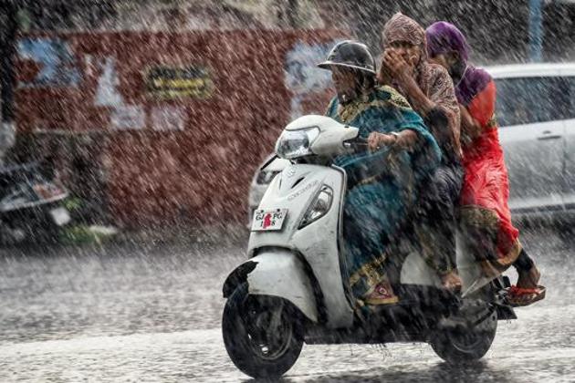 A heavy rainfall warning has been issued in parts of Gujarat in the next few days due to a depression in the Arabian Sea may turn into a severe cyclonic storm.(PTI/Representative Image) A heavy rainfall warning has been issued in parts of Gujarat in the next few days due to a depression in the Arabian Sea may turn into a severe cyclonic storm.(PTI/Representative Image)