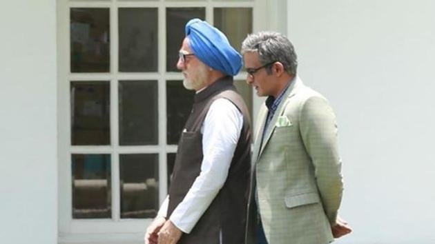 Anupam Kher and Akshaye Khanna as former prime minister Manmohan Singh and Sanjay Baru, his former media adviser.(Anupampkher/Instagram)