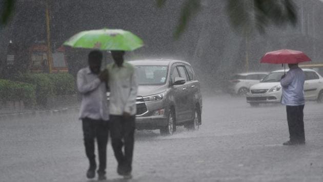Mulund recorded the maximum rainfall in the city at 80.8mm, the weather bureau said. (Satish Bate/HT Photo) Mulund recorded the maximum rainfall in the city at 80.8mm, the weather bureau said. (Satish Bate/HT Photo)