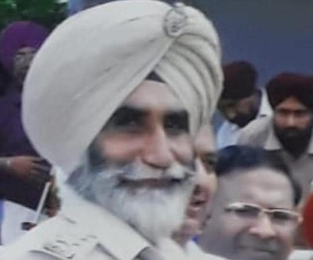 Retired DSP Jaswant Singh was supervisory officer of inspector Inderjit Singh, the then in-charge of the crime investigation agency (CIA). (HT Photo) Retired DSP Jaswant Singh was supervisory officer of inspector Inderjit Singh, the then in-charge of the crime investigation agency (CIA). (HT Photo)