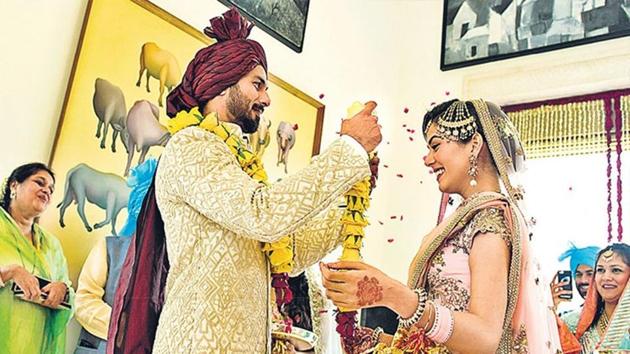 On Shahid Kapoor Mira Rajput S Wedding Anniversary 10 Loved Up Pics Of Bollywood S Cutest Couple Hindustan Times Why would a star like shahid kapoor have an. on shahid kapoor mira rajput s wedding