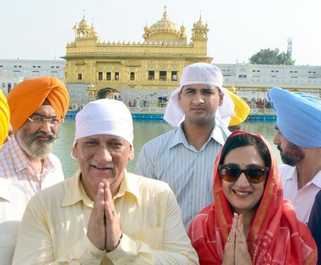 Indian Army Chief General Bipin Rawat along with his wife Madhulika Rawat paying obeisance at the Golden Temple in Amritsar on Sunday. (Sameer Sehgal/HT) Indian Army Chief General Bipin Rawat along with his wife Madhulika Rawat paying obeisance at the Golden Temple in Amritsar on Sunday. (Sameer Sehgal/HT)