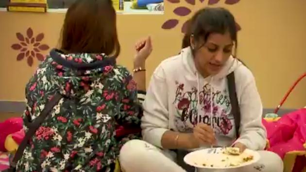 The housemates ganged up on Yaashika and Aishwarya as if everything was their fault. The housemates ganged up on Yaashika and Aishwarya as if everything was their fault.