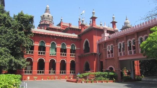 The Madras high court on Tuesday lifted its week-long stay on admissions.(HT File Photo)