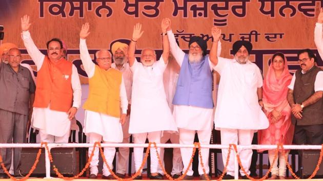 Speaking at a public meeting, the “Kisan Kalyan Rally” (farmers’ welfare rally) at Malout in Punjab, PM Narendra Modi launched a sharp attack on the Congress, accusing it of betraying farmers and using them as vote bank to further the interests of “one particular family”. The rally was held to mark the “unprecedented” increase in Minimum Support Price (MSP) for Kharif crops announced by the Centre recently. (Sanjeev Kumar / HT Photo)