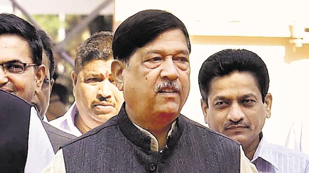 Girish Bapat said that the air quality index (AQI) of Pune shows that city’s air quality is deteriorating. (HT PHOTO) Girish Bapat said that the air quality index (AQI) of Pune shows that city’s air quality is deteriorating. (HT PHOTO)