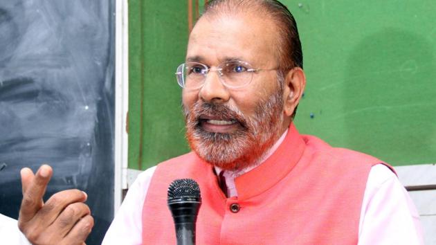 The Bombay high court was hearing a plea against the discharge of IPS officers Dinesh MN, Rajkumar Pandian and DG Vanzara (pictured) in the Sohrabuddin encounter case.(File Photo)