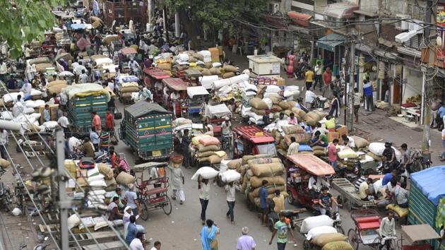 A view of Khari Baoli in New Delhi. The South Delhi Municipal Corporation along with the Delhi Traffic Police and the New Delhi Municipal Council had carried out one of the city’s biggest anti-encroachment drives in May.(Sanchit Khanna/HT Photo)