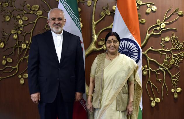 The minister of external affairs Sushma Swaraj with the foreign minister of Iran Mohammad Javad Zarif in New Delhi, May 28, 2018. While oil trade is extremely crucial for Iran’s economy, India also stands to gain from it. Price of oil imports from Iran has always been less than that of Saudi Arabia since 2016-17.(Sonu Mehta/HT)