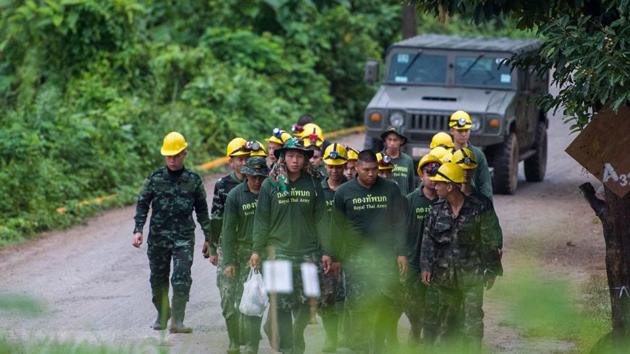 Thai soldiers during the rescue operations in the Mae Sai district of Chiang Rai province on July 9, 2018. (AFP/Ye Aung Thu) Thai soldiers during the rescue operations in the Mae Sai district of Chiang Rai province on July 9, 2018. (AFP/Ye Aung Thu)