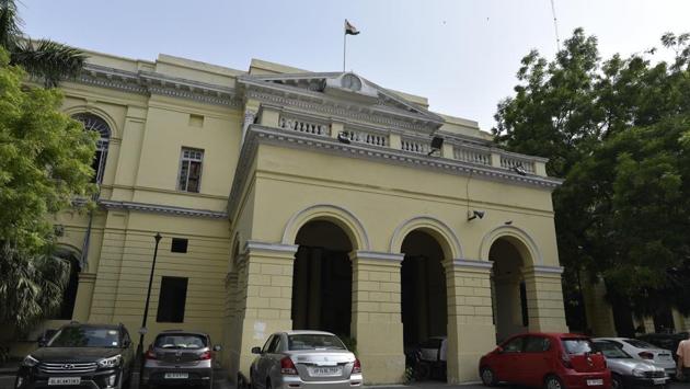 Ever since the relocation of the MCD to the Shyama Prasad Mukherjee Civic Centre, the Town Hall has been lying vacant. Spread across 16 acres, this British-era building was planned before India’s First War of Independence in 1857. (Sanchit Khanna / HT Photo) Ever since the relocation of the MCD to the Shyama Prasad Mukherjee Civic Centre, the Town Hall has been lying vacant. Spread across 16 acres, this British-era building was planned before India’s First War of Independence in 1857. (Sanchit Khanna / HT Photo)