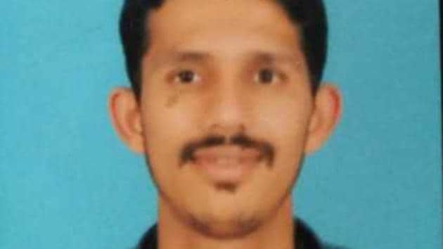 Kondhwa police have arrested Faizuddin Riyazuddin Shaikh, 25, on charges of cheating as many as 30 people seeking homes on a rental basis. (HT PHOTO) Kondhwa police have arrested Faizuddin Riyazuddin Shaikh, 25, on charges of cheating as many as 30 people seeking homes on a rental basis. (HT PHOTO)