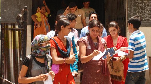 A file photo of aspirants coming out of the examination hall after appearing for the entrance test for recruitment of constables. (HT File Photo) A file photo of aspirants coming out of the examination hall after appearing for the entrance test for recruitment of constables. (HT File Photo)