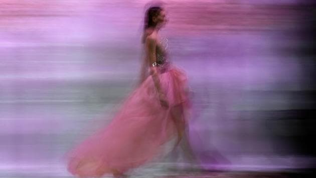 A model displays an outfit of Spanish designer Hannibal Laguna Spring/Summer 2019 collection during the Mercedes Benz Fashion Week in Madrid, Spain. (Oscar Del Pozo / AFP) A model displays an outfit of Spanish designer Hannibal Laguna Spring/Summer 2019 collection during the Mercedes Benz Fashion Week in Madrid, Spain. (Oscar Del Pozo / AFP)