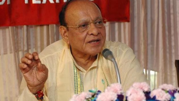 In the run-up to the December 2017 polls in Gujarat, a couple of senior Congress leaders including Shankersinh Vaghela, had left the party.(HT File Photo) In the run-up to the December 2017 polls in Gujarat, a couple of senior Congress leaders including Shankersinh Vaghela, had left the party.(HT File Photo)